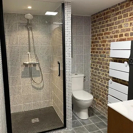 Curiosités, Place De Parking Privative, Centre